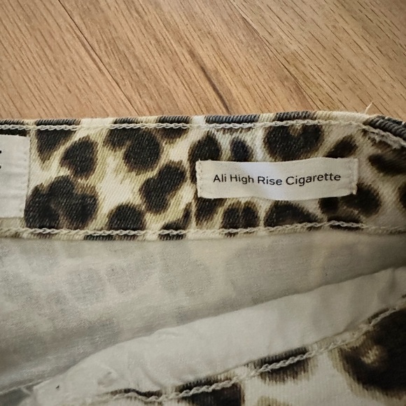 FRAME denim | Ali High Rise Cigarette | 26 | Animal Leopard Print | Beige Multi - Picture 5 of 8